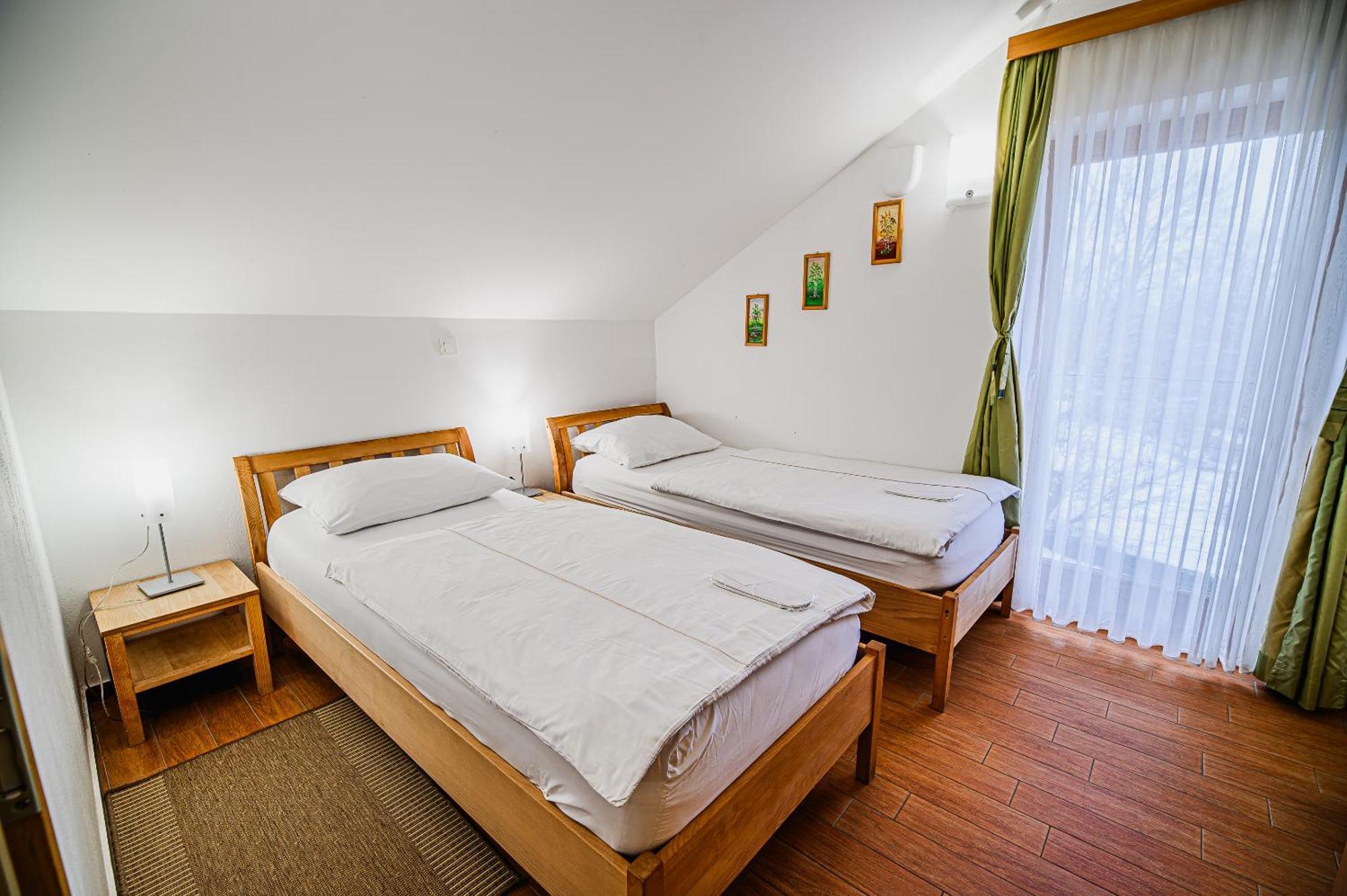 Apartments Maleric With Indoor Pool And Wellness Dragatuš Εξωτερικό φωτογραφία