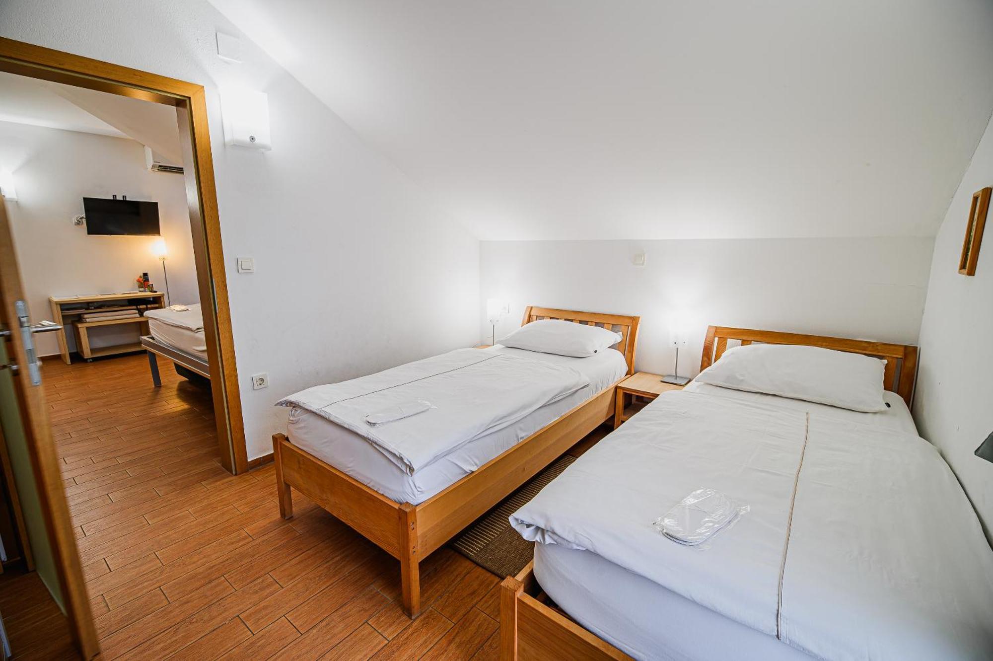 Apartments Maleric With Indoor Pool And Wellness Dragatuš Δωμάτιο φωτογραφία